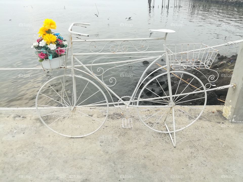 vintage bicycle at bridge