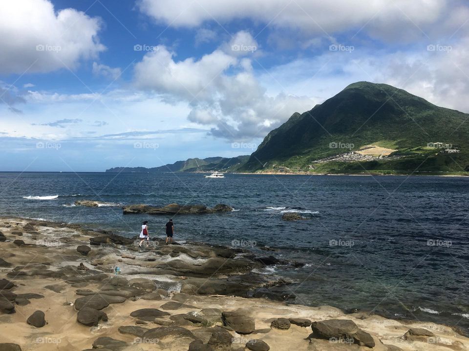 Mountain and the sea