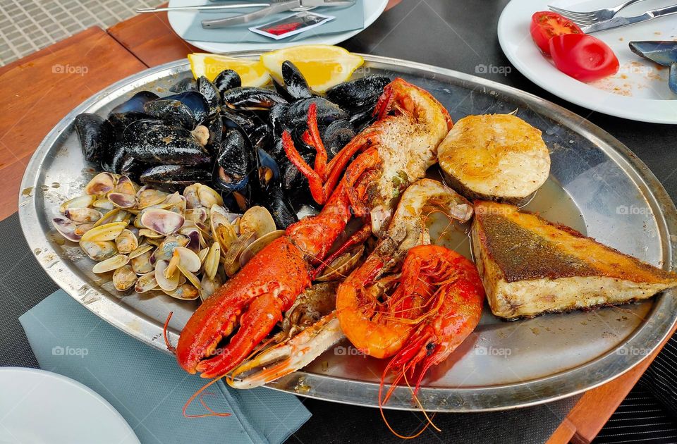 Mariscada con bogavante