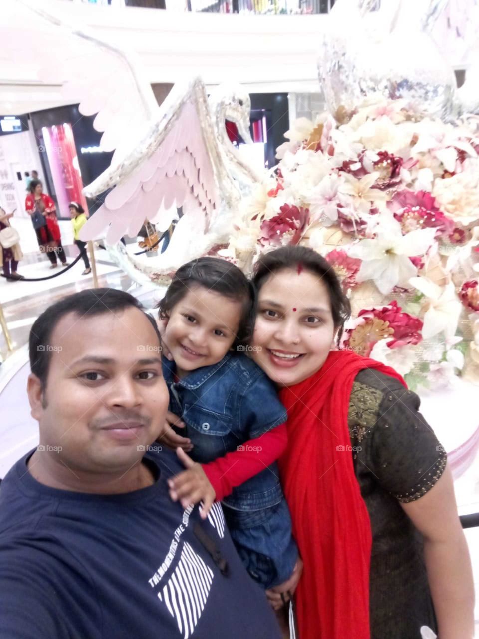 this photo show on the indian happy family