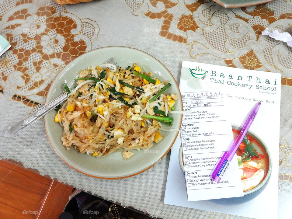 Baan Thai cooking school pad thai chiang mai