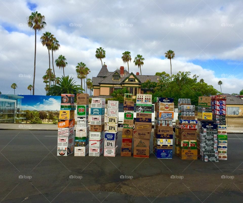 Beer, parking , street , palmtree , house , delivery