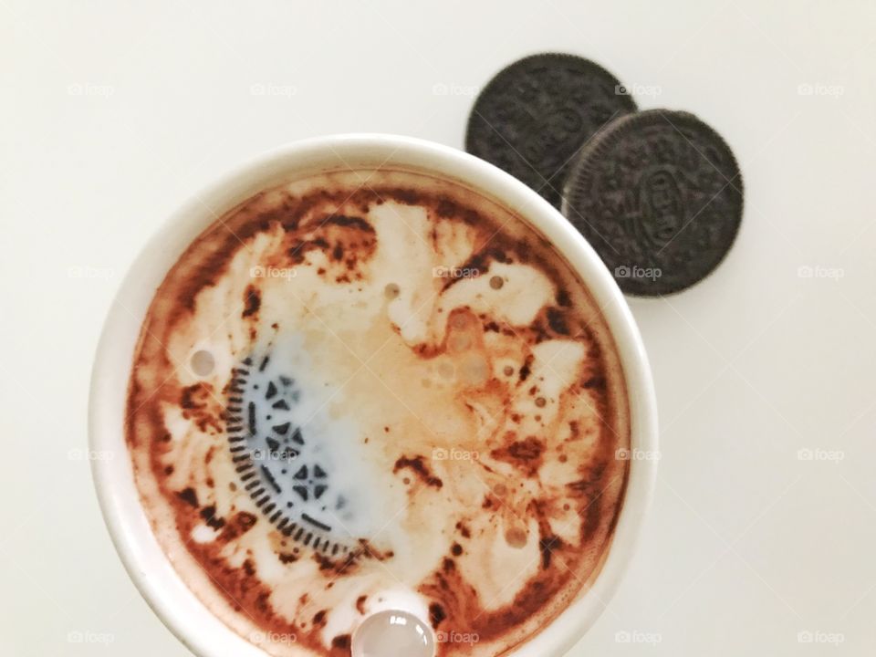 Oreo with chocolate drink 