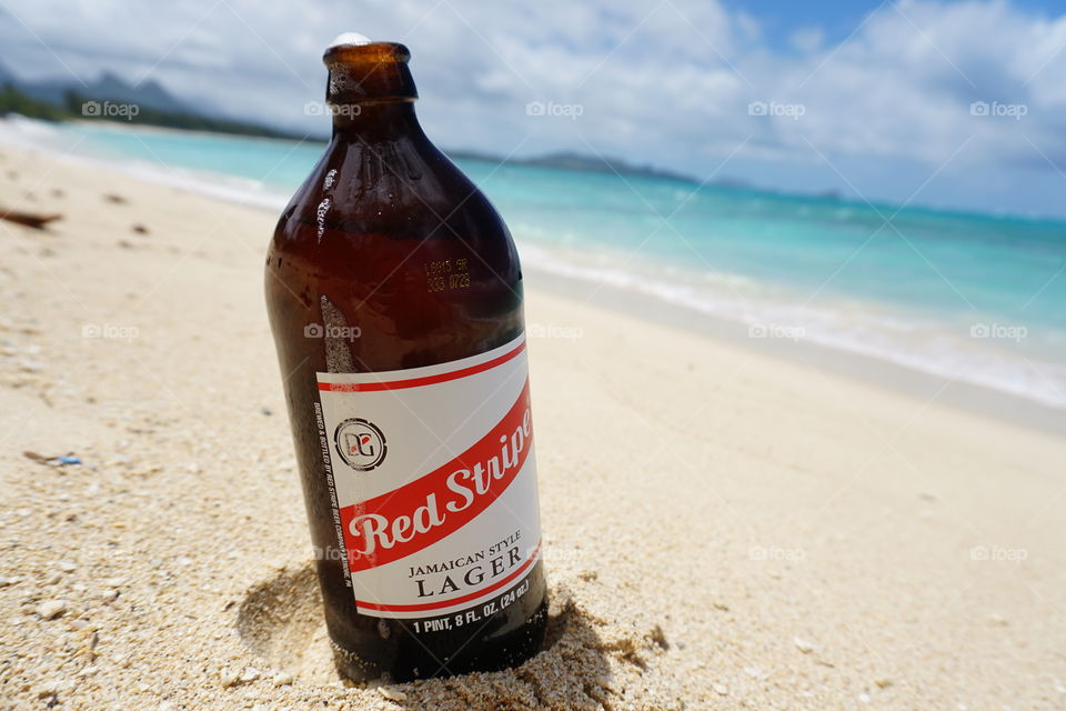 red stripe on da beach