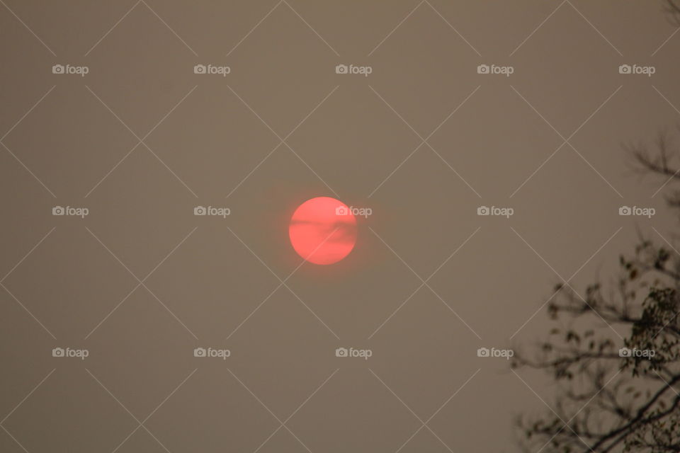 Red Sun Smoke clouds