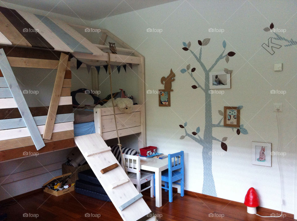 table wood tree leaves by nivoa