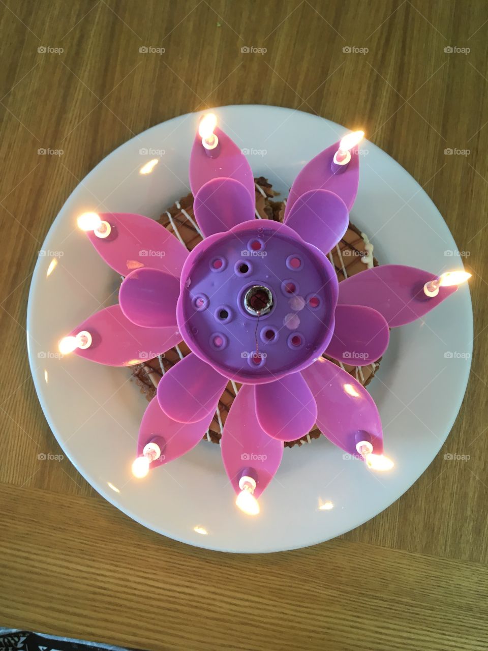 Flower candle open 