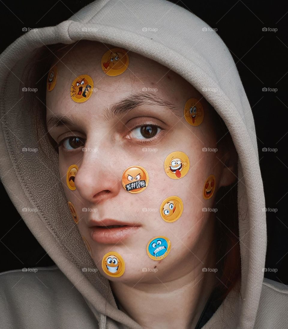 The face of emotions and imposed feelings