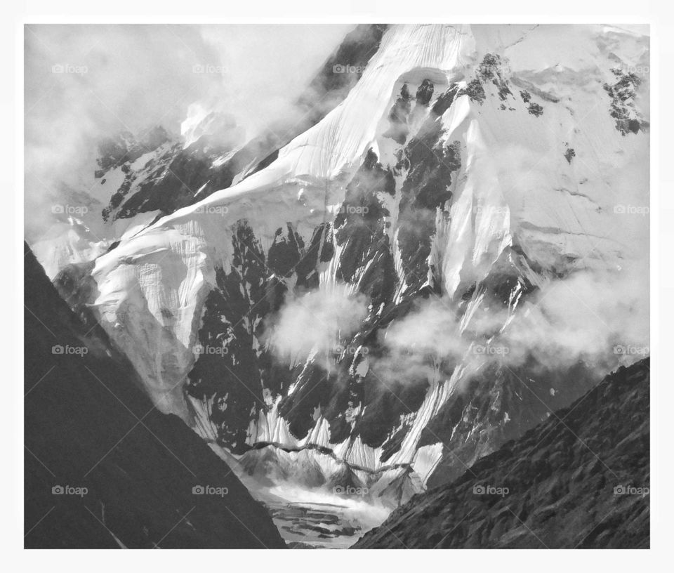 Captivating view of Alaska's Chugash Mountain Range