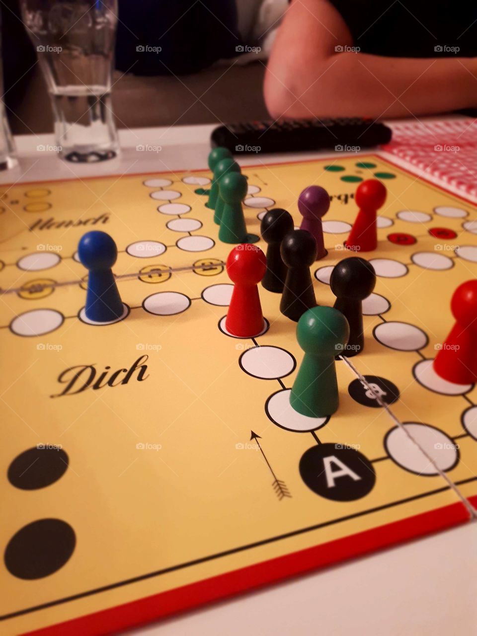 the social game "Man do not get angry"