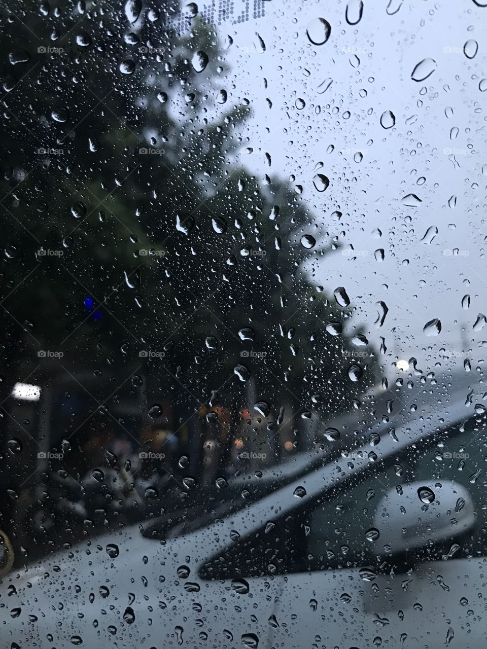 I’m in car when raining !!
