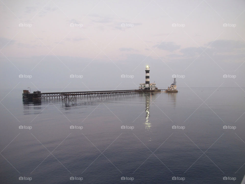 redsea daedalus lighthouse by larsp