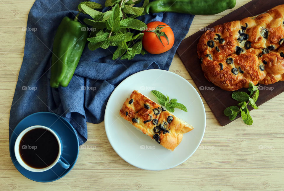 Cheese and Olives Bread