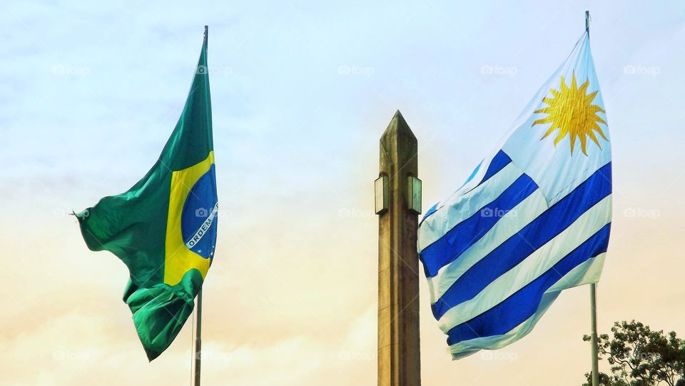 Bandeiras Brasil e Uruguai