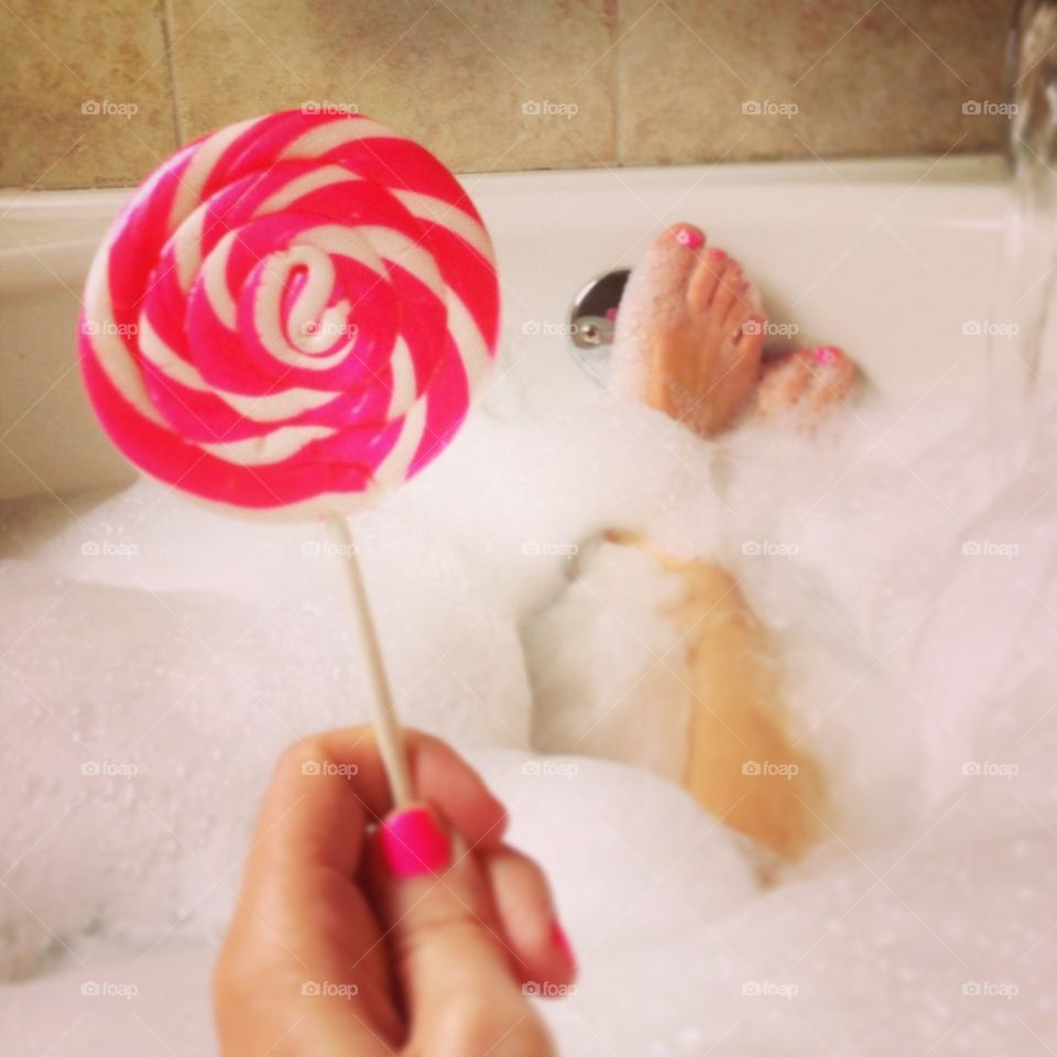 Bubble bath bliss 