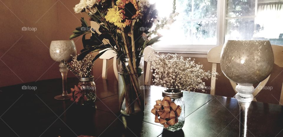summer flowers on the kichen table