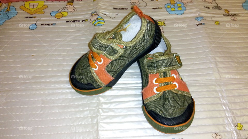 baby's shoes