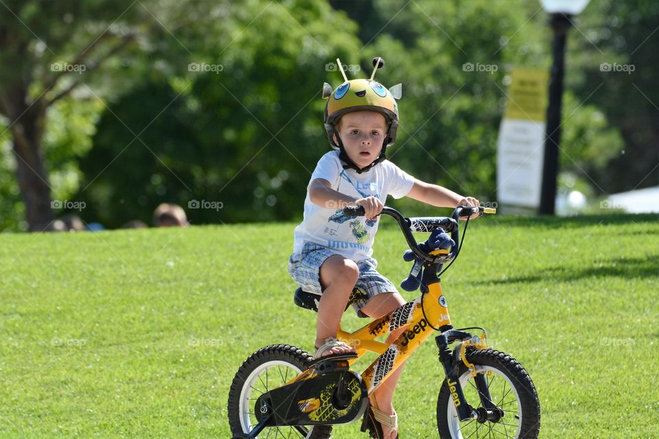 child cyclist