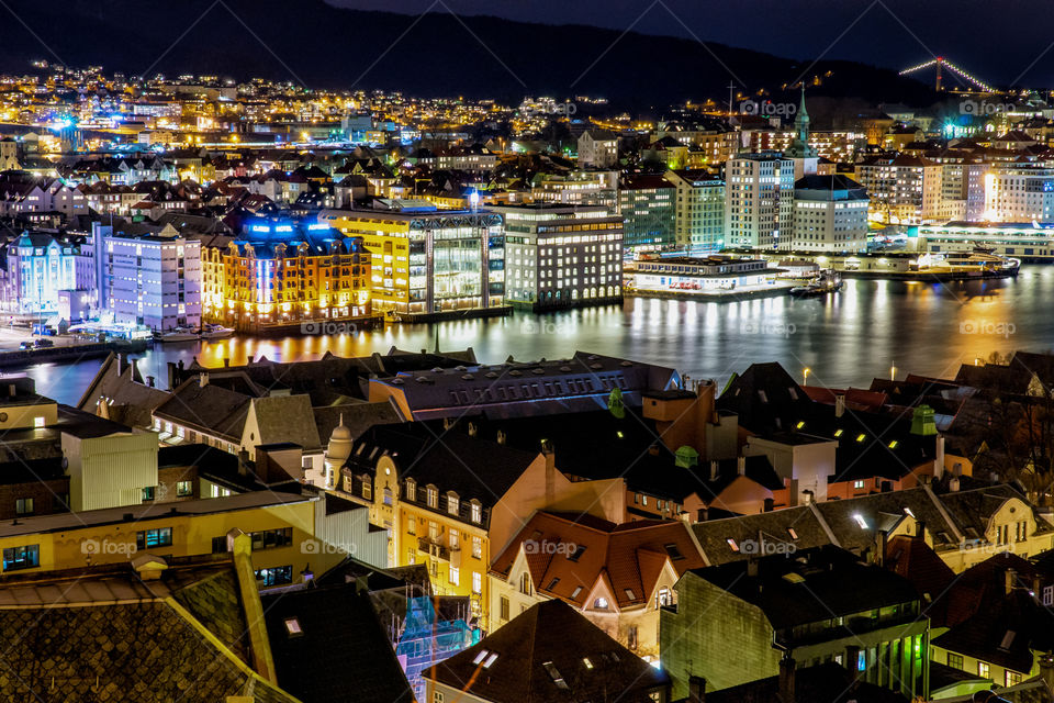 Bergen. Norge. Night. City.