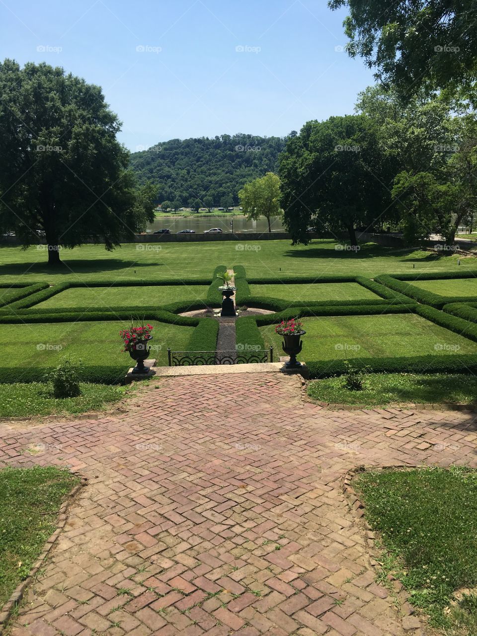 Lanier mansion gardens, Madison, IN 