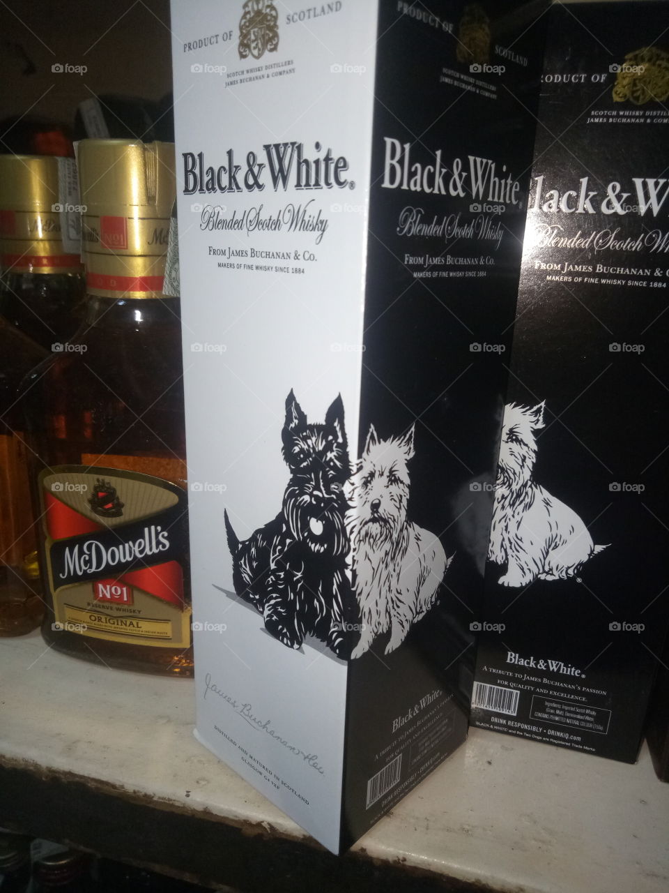 India black and white whisky 😘😘