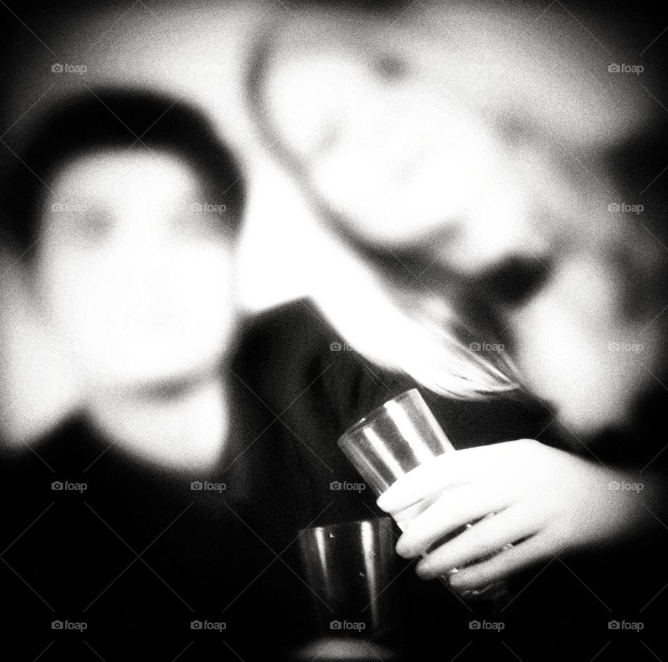 Couple . Drinking 