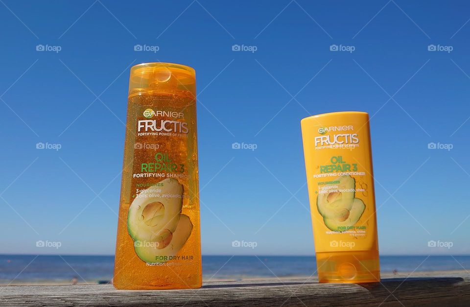 Good couple for vacation 🌞😎 Shampoo and hair conditioner🌞😎 Summer time 🌞😎