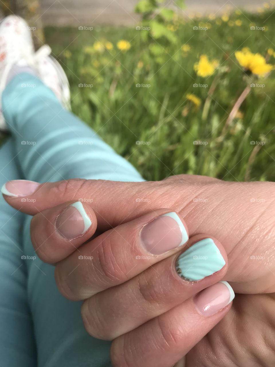 Beautiful mint color nails 
