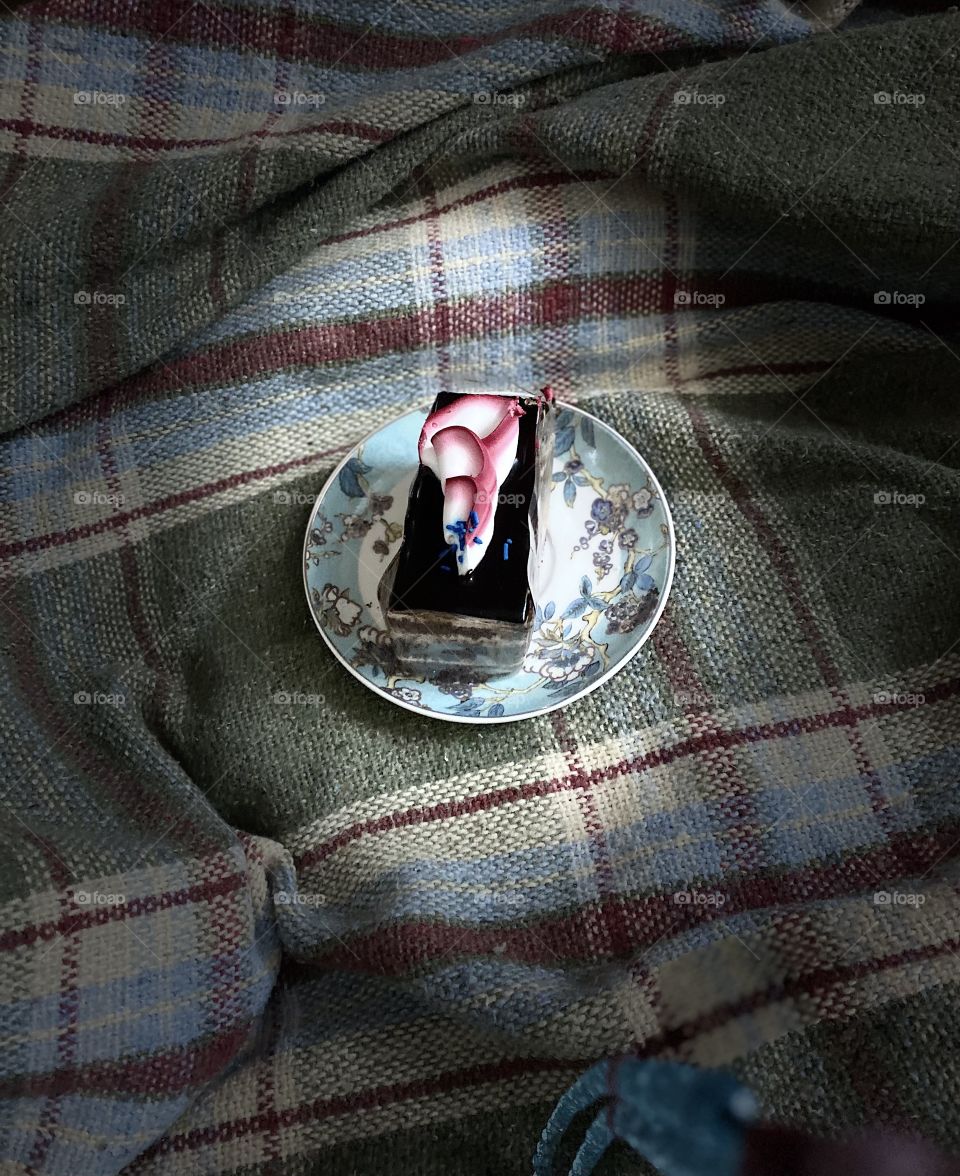 Yami cake with chocolate 