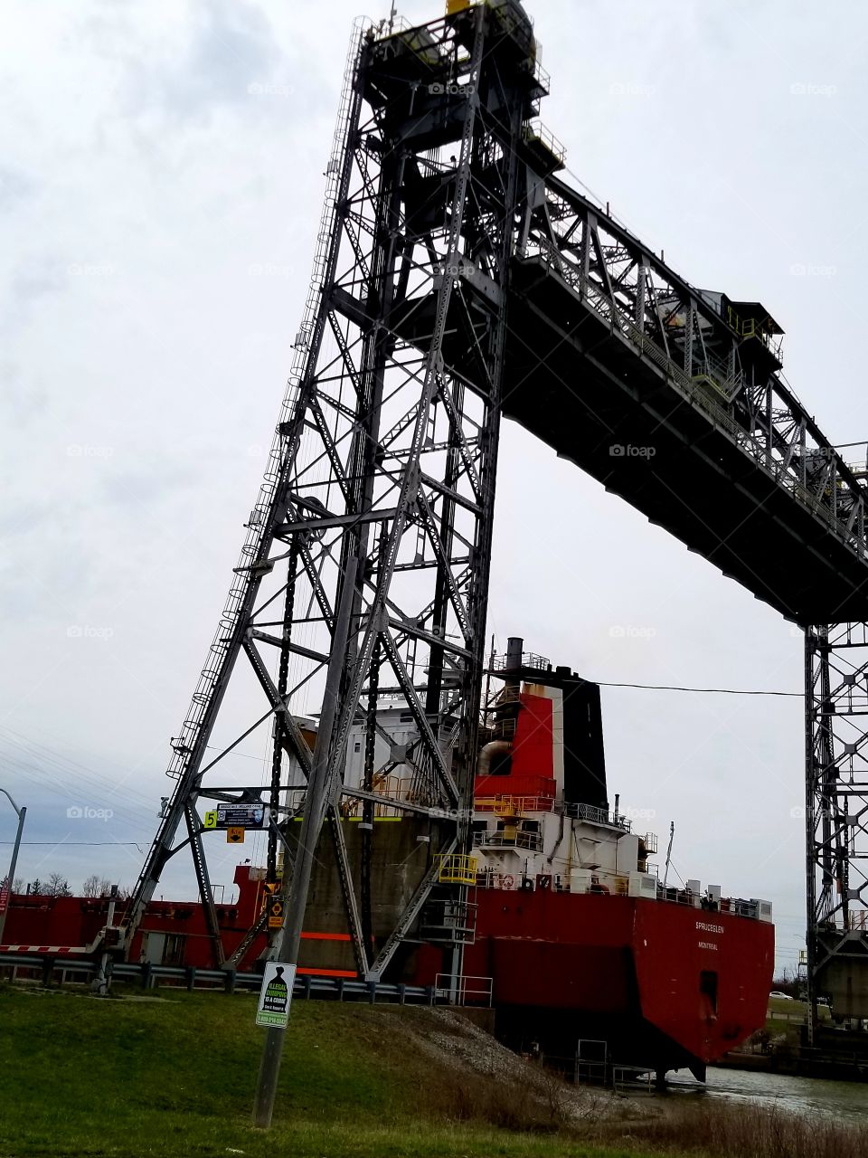 Bridge is up niagara canal