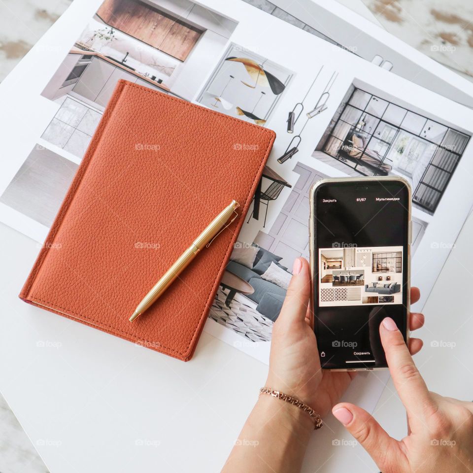 Working phone in design 