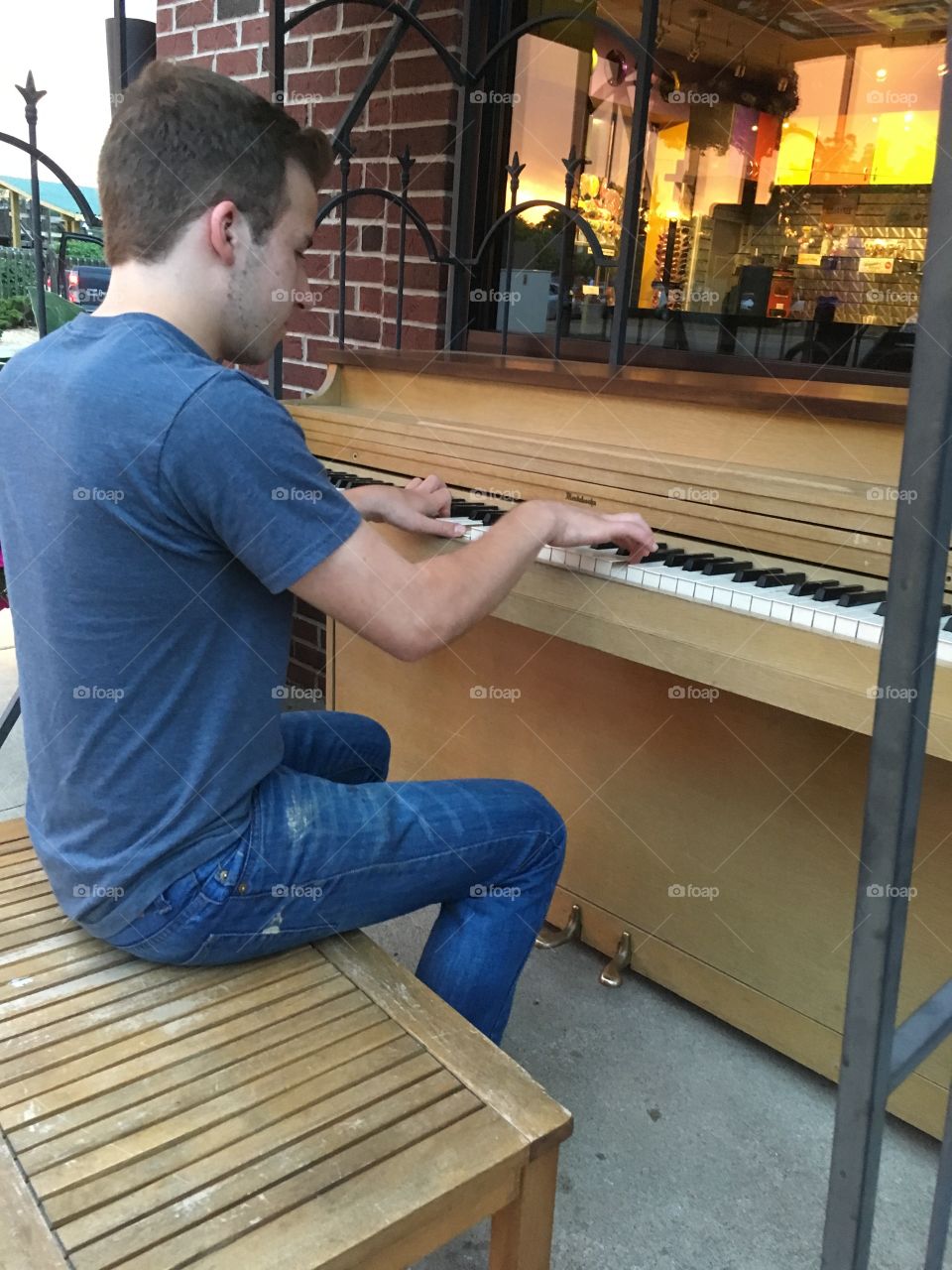 Outdoor piano 