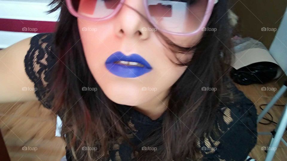 blue lipstick