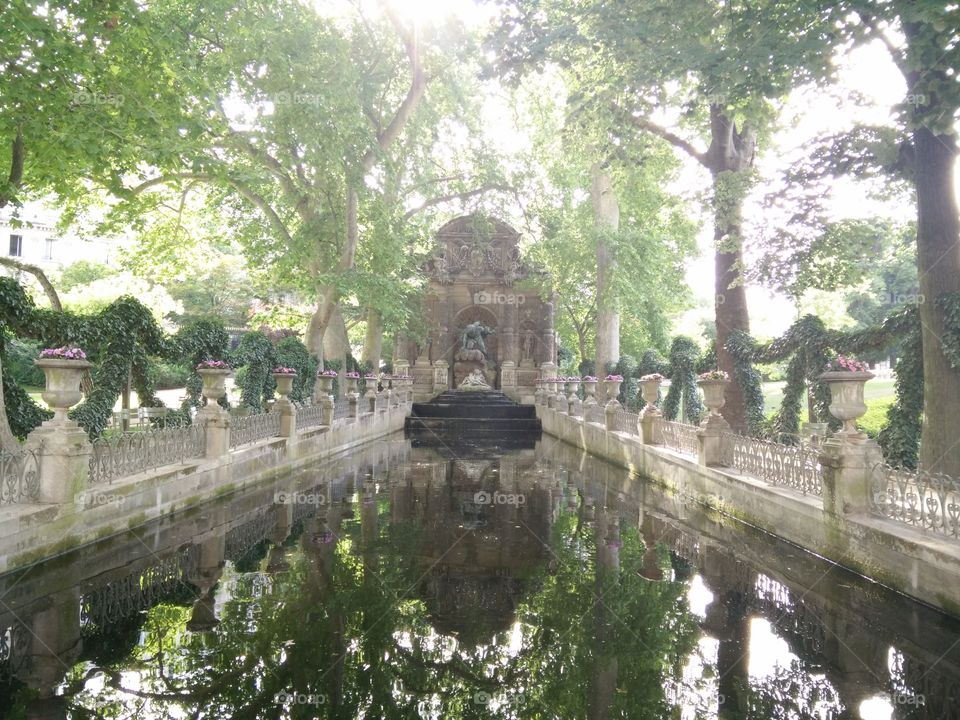 Long Fountain