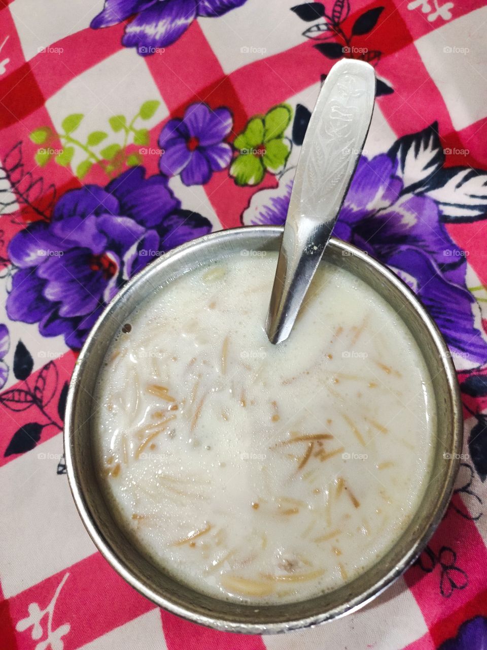 Delicious Indian Sinvai Kheer
Sweet and Aromatic
Ingredients
Milk,Suger,Cardomam, Cashewnut,Raisins and More