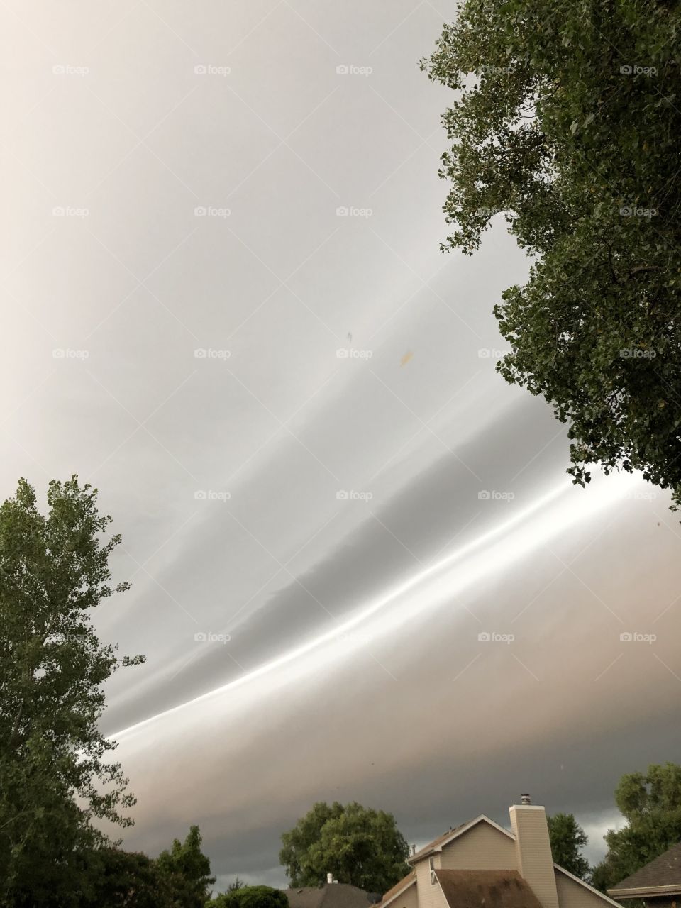 Shelf cloud in storm 