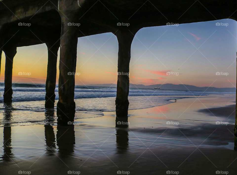 Manhattan Beach Pier & Shoreline, CA