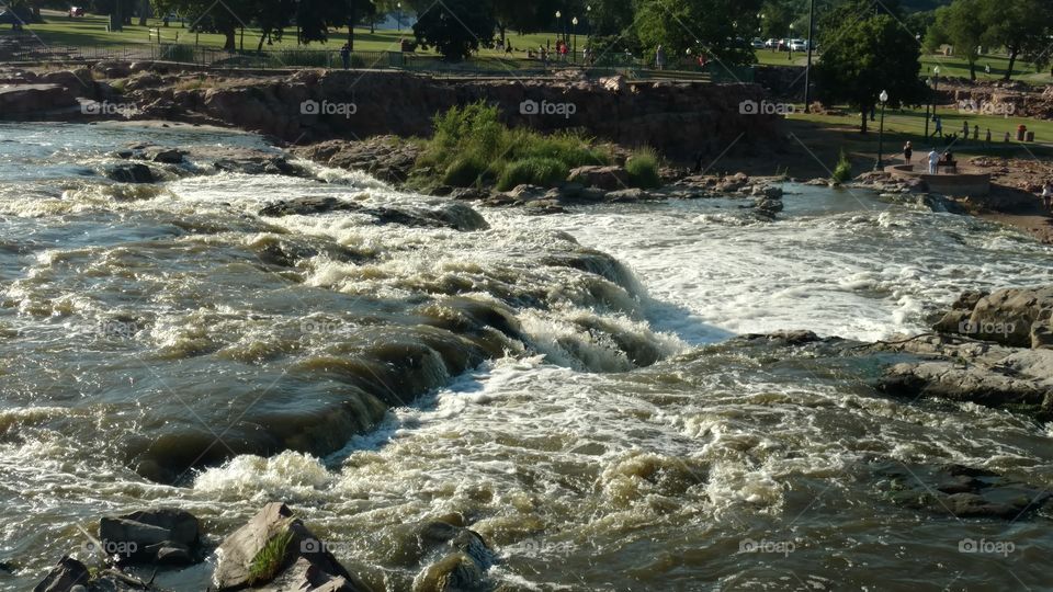 amazing water rapids in Sioux Falls South Dakota