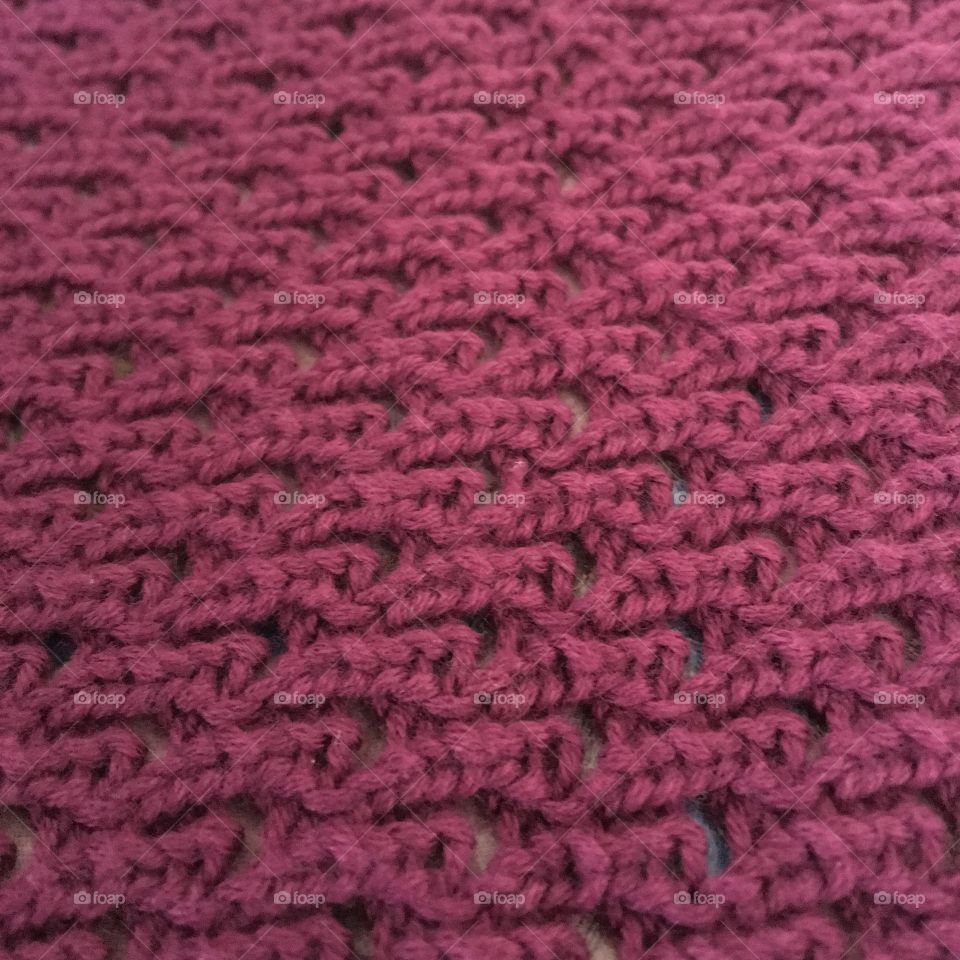 Knit pattern in purple 