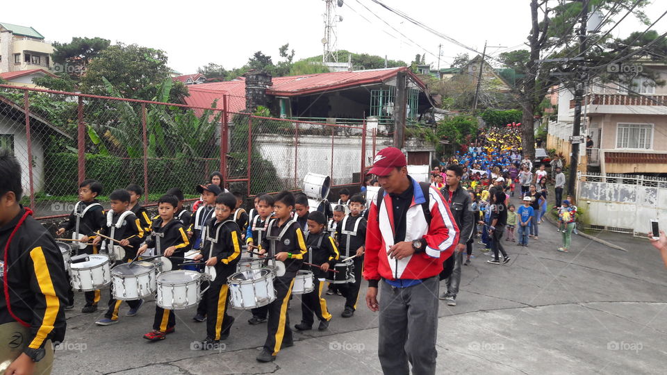 Drum and lyre parade