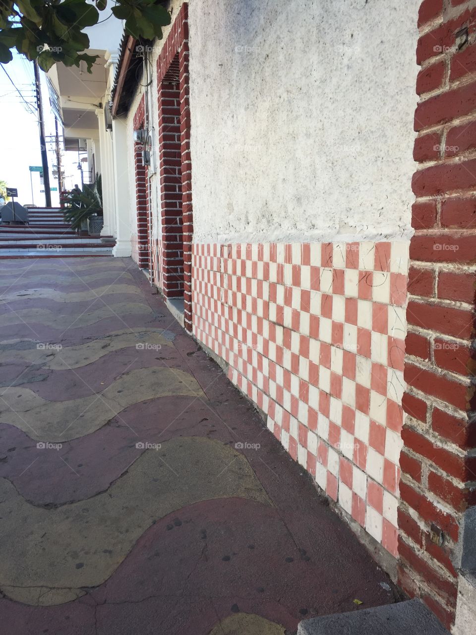 Patterns along the sidewalk in La Paz, México