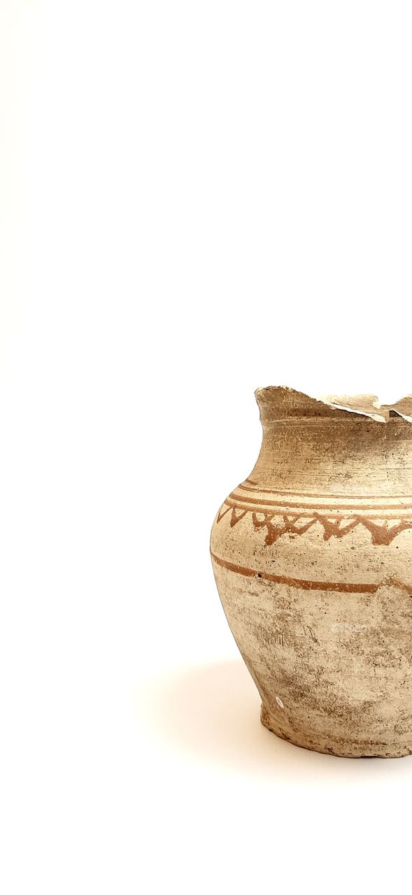 Have you ever thought about life in 17th century? What did they have and what did they do? There is a one find, which is full of coins!