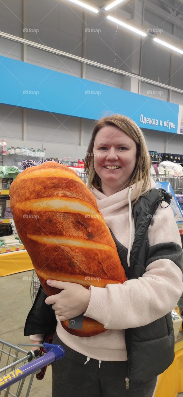 Large soft loaf pillow, brings out my big smile