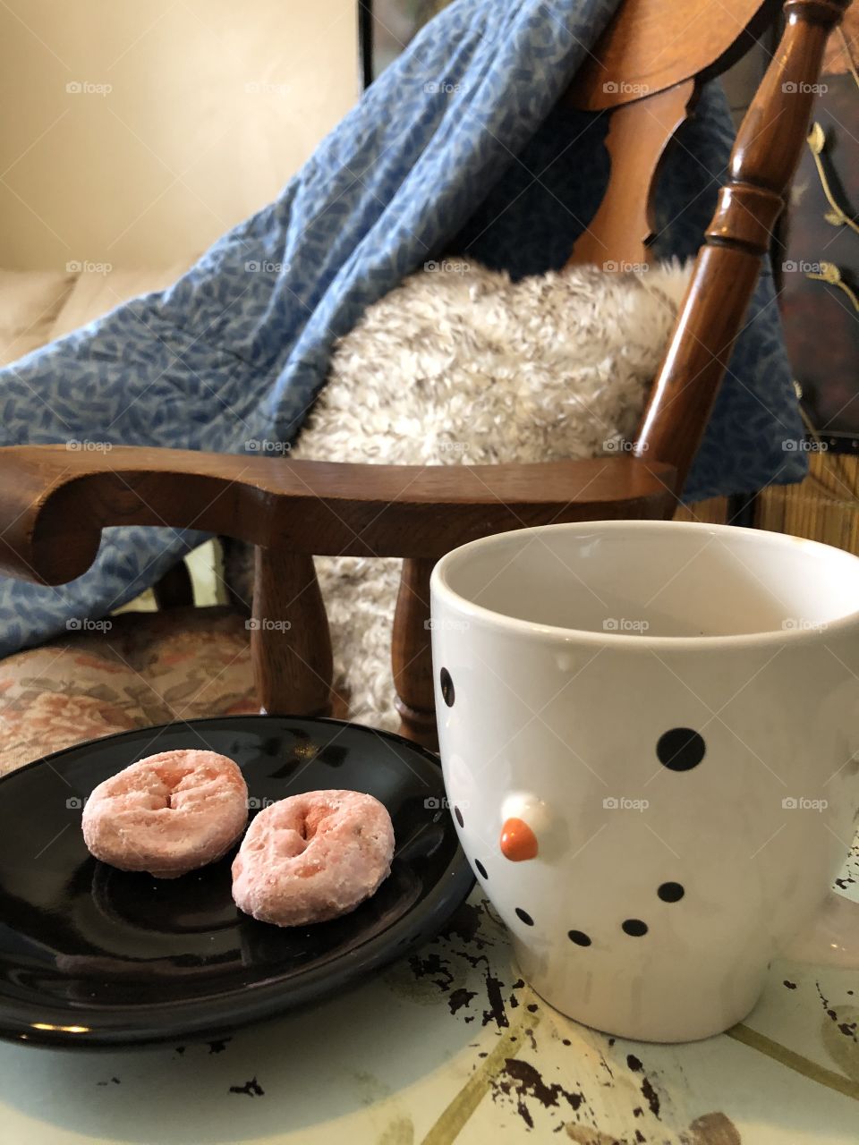 Donuts n hot tea