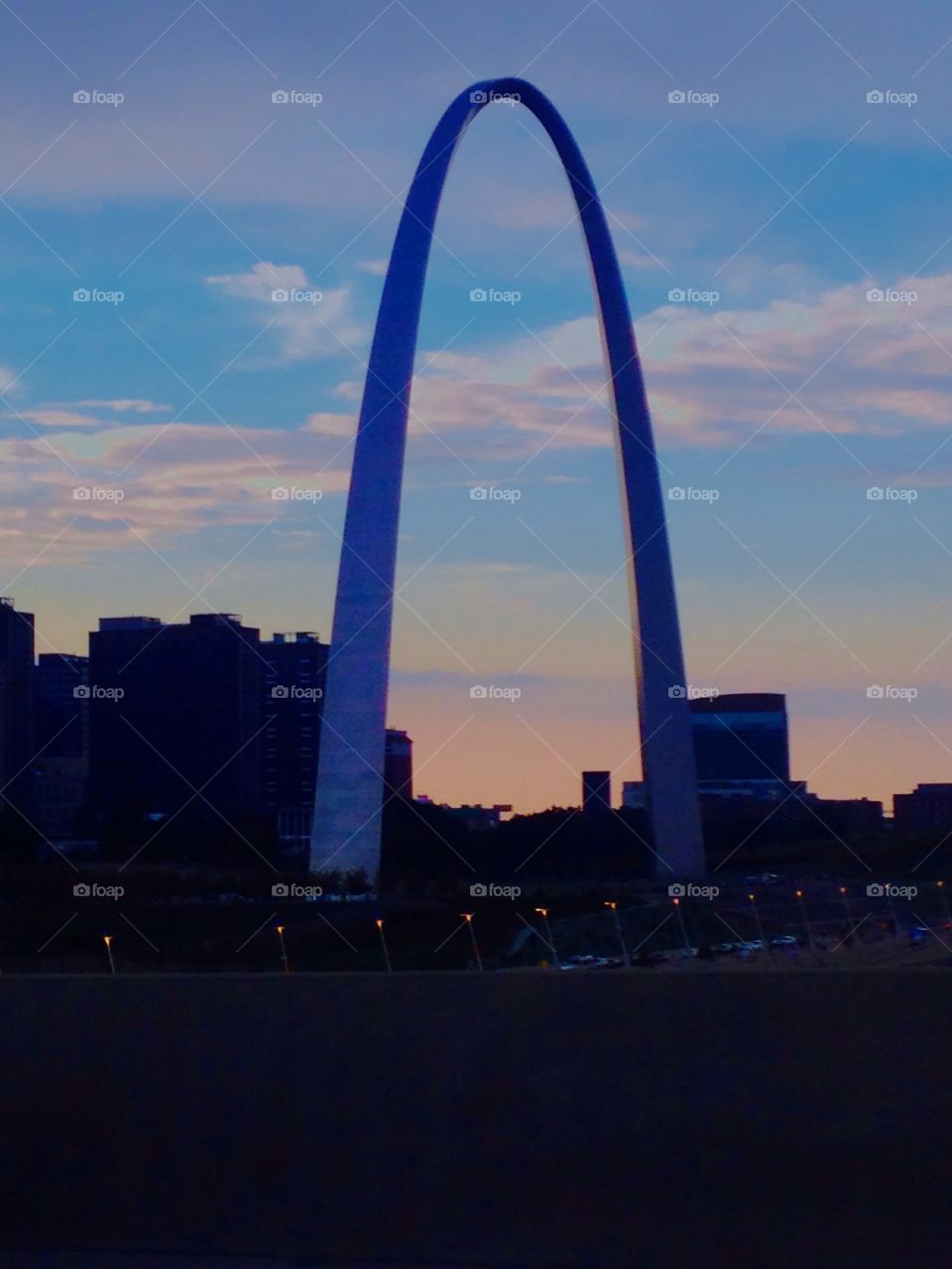 Arch, Missouri, dusk