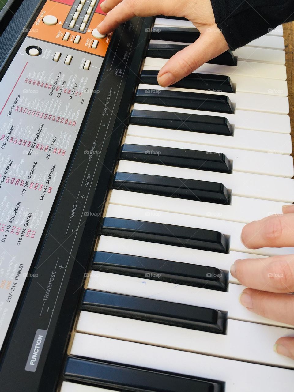 Playing on the piano 