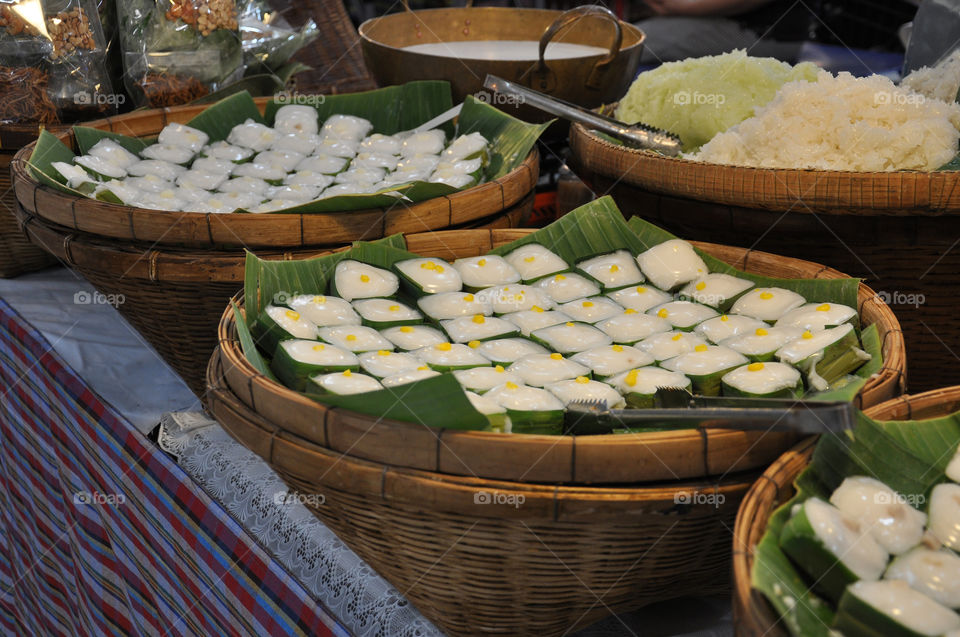 Khanom Tako & Khaoniao Mun (Thai Desserts)